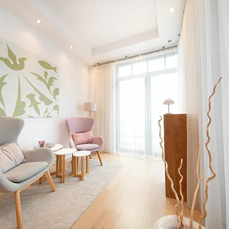 Claire Meerzeit * Sellin (Rugen)