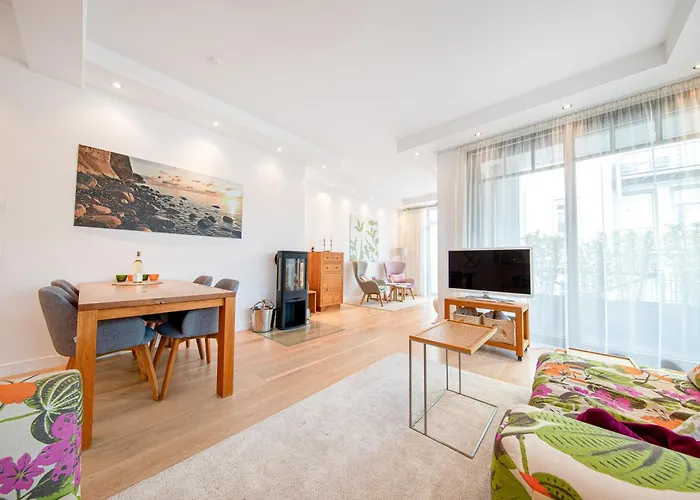 Claire Meerzeit Sellin (Rugen)